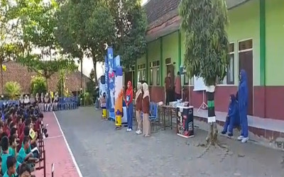 Tingkatkan Kesadaran Gizi Remaja: SMP Negeri 1 Jumantono Gelar Edukasi Manfaat Susu Bersama Cimory